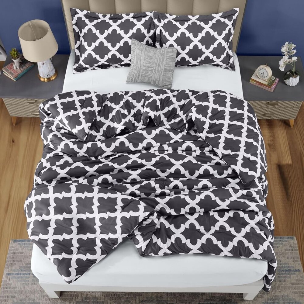 Bedding Queen Comforter Set - Picture 3 of 7